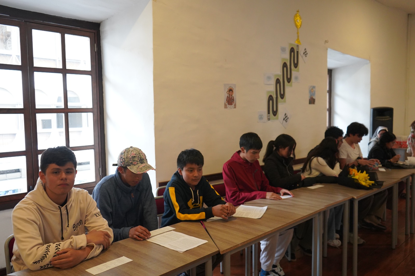 Encuentros juveniles mensuales